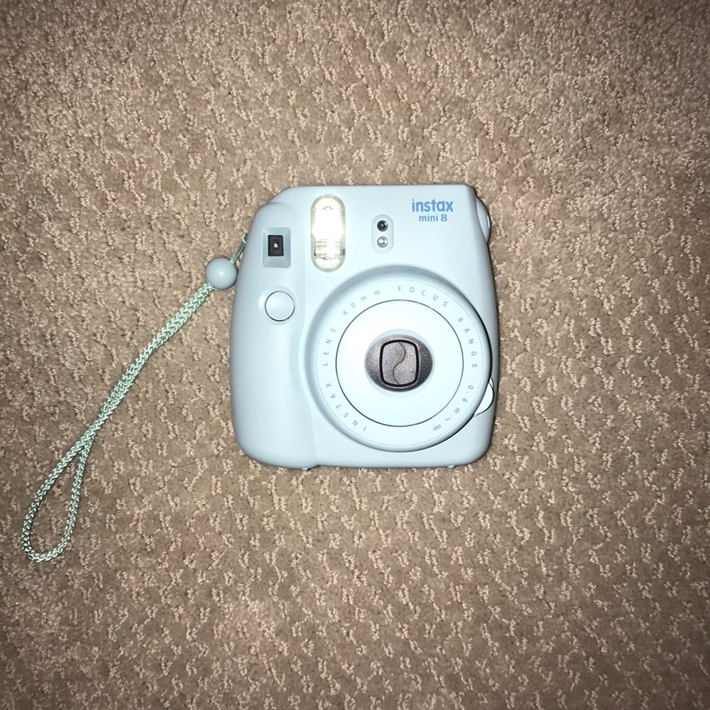 Fujifilm Instax mini 8 Polaroid camera *AND CASE*
